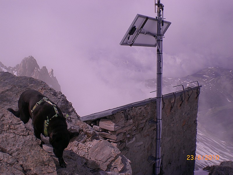 #12 Cima Vallonetto : Curieux cette cabane au sommet Cima Vallonetto : Curieux cette cabane au sommet