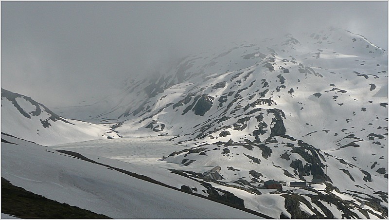 #1 Ref de l Ref de l'Etendard : Arrivée au refuge: le brouillard se lève