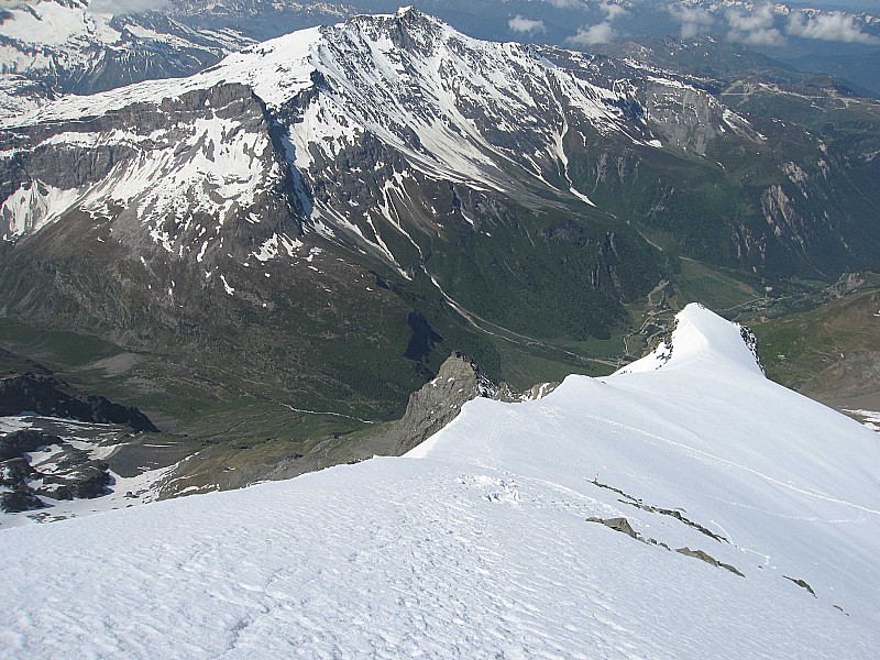 #7 arete : vue plongeante du sommet arete : vue plongeante du sommet