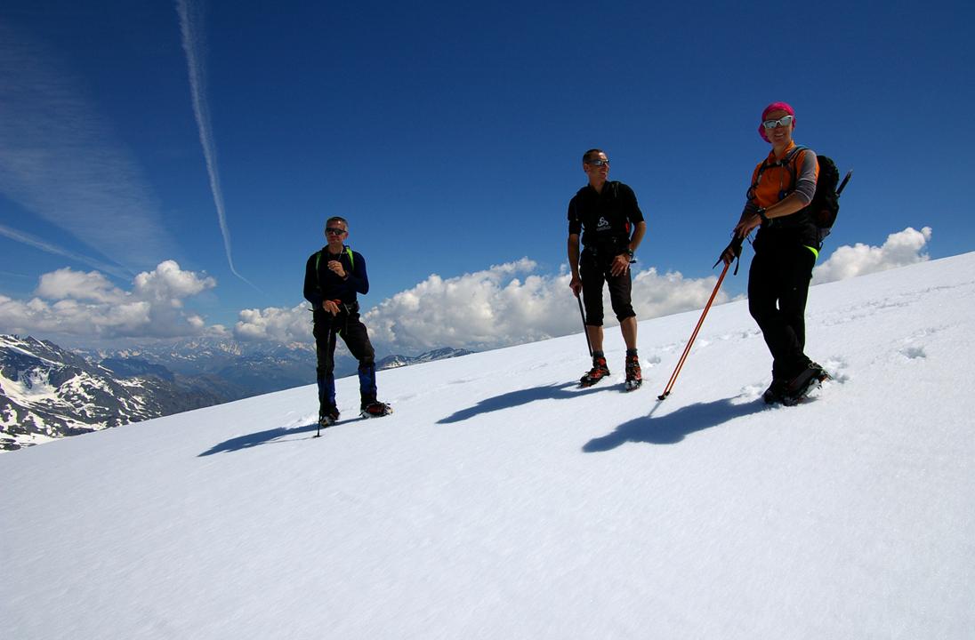 #9 Retrouvailles Pte des Mines : Arrivée coordonnée à skis et en crampons au sommet de la Pte des Mines Retrouvailles Pte des Mines : Arrivée coordonnée à skis et en crampons au sommet de la Pte des Mines