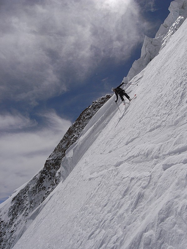 #4 Premiers virages pour Eric : Tout le long de l Premiers virages pour Eric : Tout le long de l'itinéraire, des pentes assez larges qui se skient vraiment. La neige est bonne et on peut enchaîner les virages.