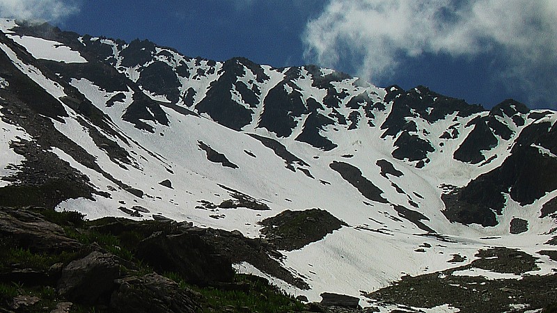 #4 Vue d Vue d'ensemble... : Y a encore de quoi faire pour plusieurs jours dans le vallon!