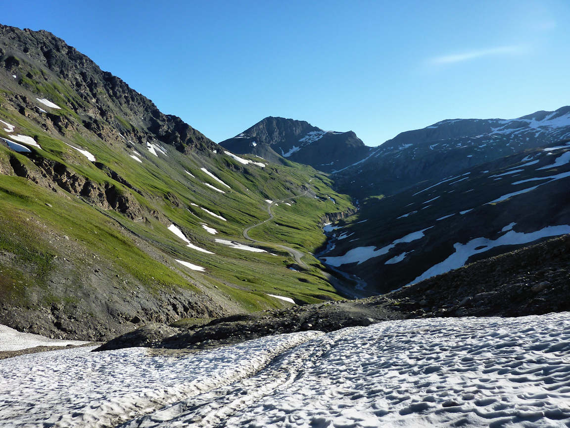 #2 10 min de portage : Avant de trouver les premiers névés. 10 min de portage : Avant de trouver les premiers névés.