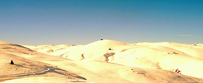 #4 sur la lune : vallonné sur la lune : vallonné