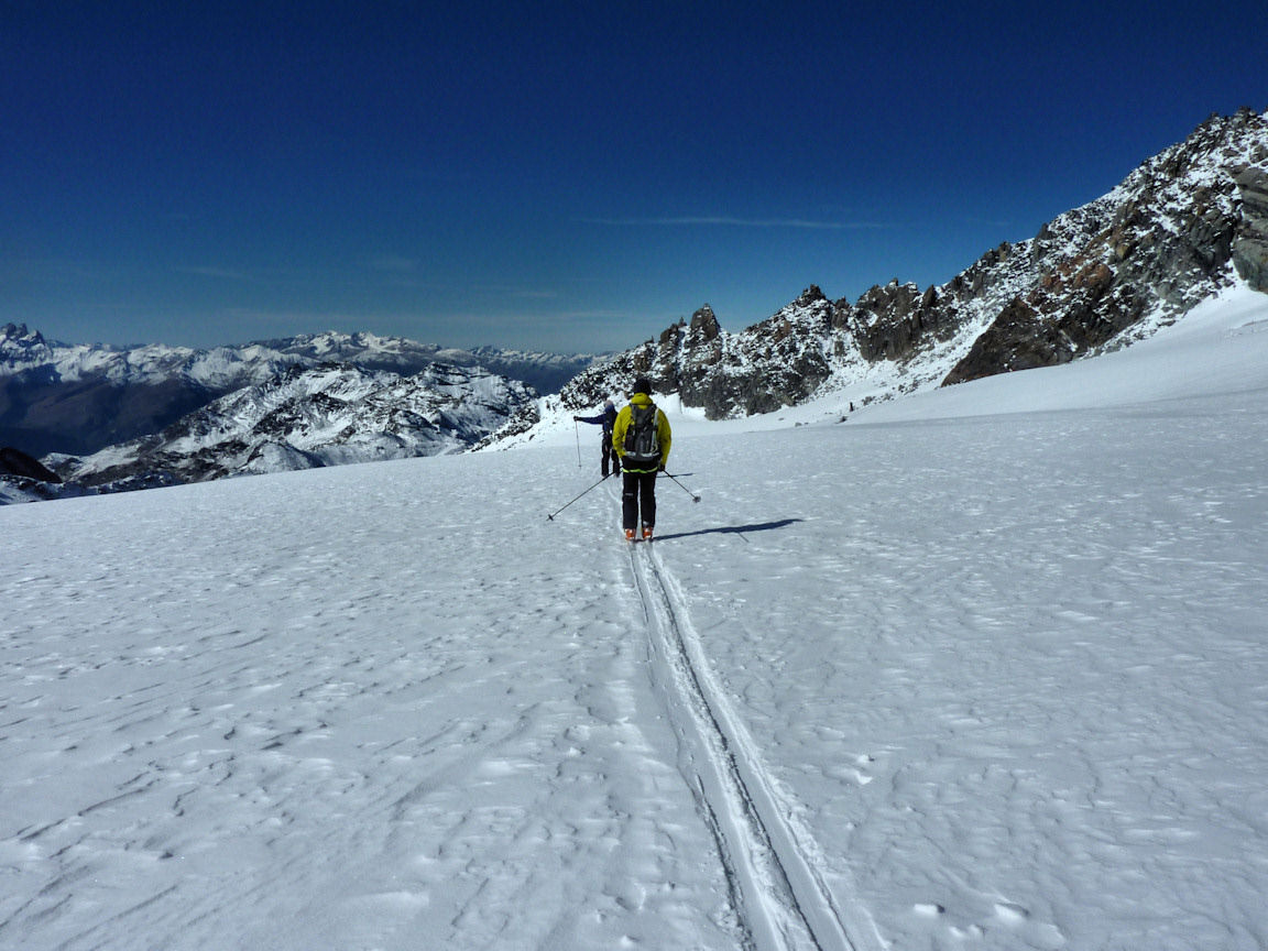 #14 Altitude 3350 m : traversée en rive droite du Glacier de Chavières Altitude 3350 m : traversée en rive droite du Glacier de Chavières