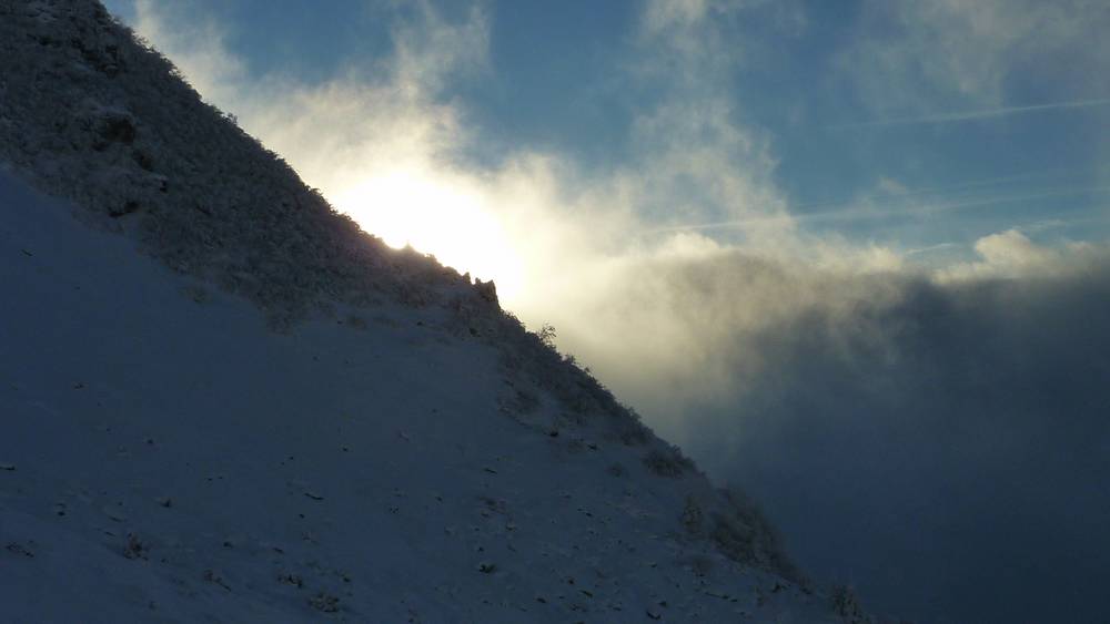 mer de nuages : on a filtré avec la limite toute la descente