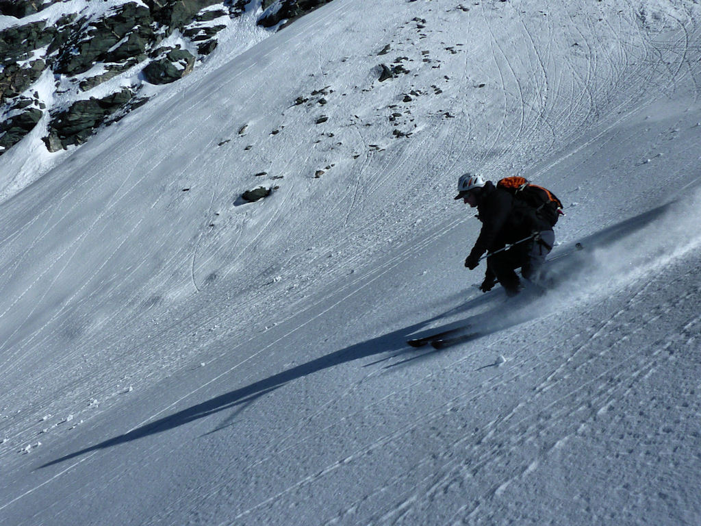 #11 Pascal se régale : superbe poudreuse dans la pente NO. Pascal se régale : superbe poudreuse dans la pente NO.