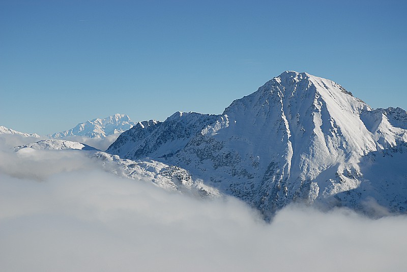 La vue de la crête : Grands Moulins et Mt Blanc