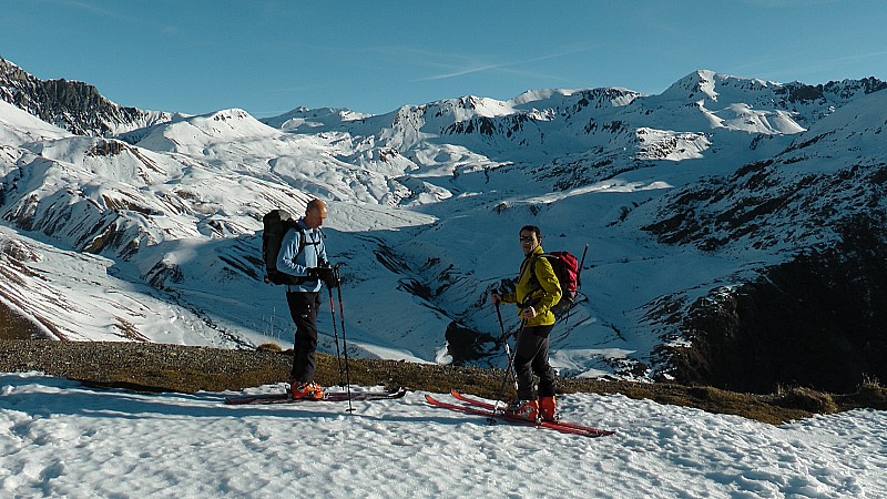 #5 Col des Fourches, Vue sur notre objectif avec sa face sud déjà au soleil Col des Fourches, Vue sur notre objectif avec sa face sud déjà au soleil