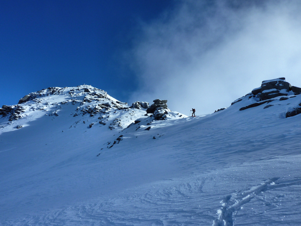 #8 sommet E (3368 m) : Pas vraiment skiable . sommet E (3368 m) : Pas vraiment skiable .