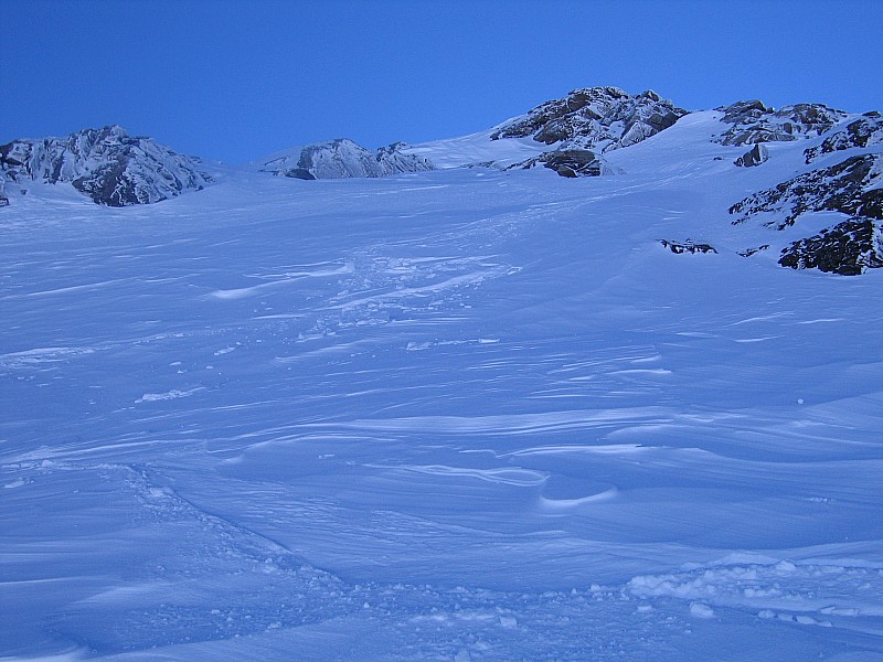 #6 Descente : Les premières traces sous le sommet Descente : Les premières traces sous le sommet