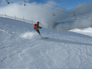 #2 Premier virages : Bonne poudre en haut. Premier virages : Bonne poudre en haut.
