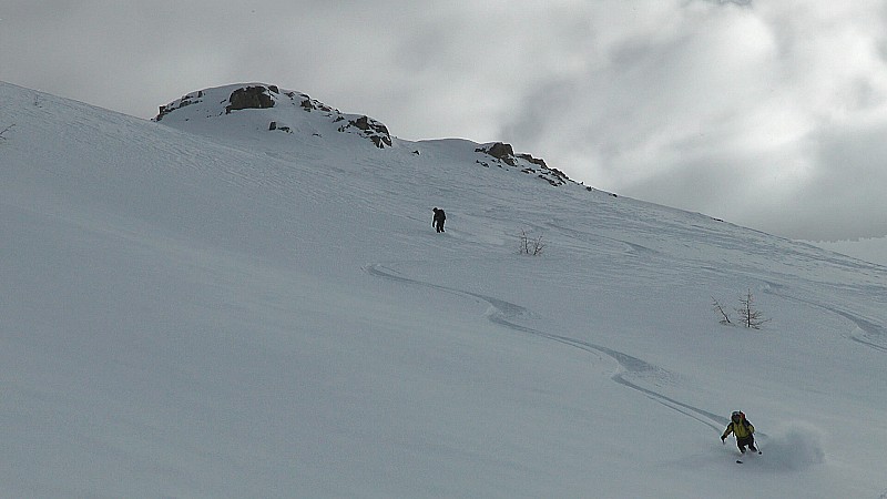 C'est parti ! pour une super descente en grosse poudre légère