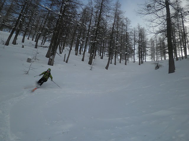 bonne visi, bonne neige... : vallon adjacent au classique couloir N de Rocher Rouge