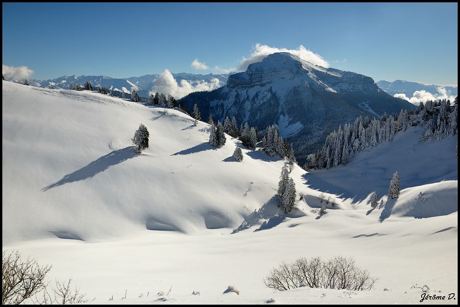 Chamechaude : depuis la route de la bergerie