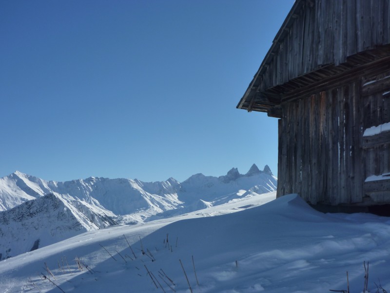 #4 Aiguilles bis : Beau chalet Aiguilles bis : Beau chalet