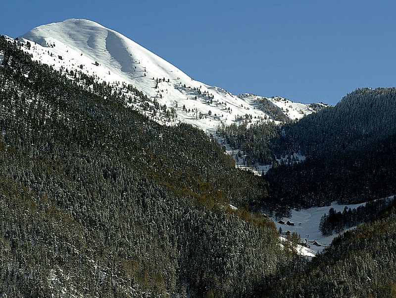 #2 Chalets de Bramousse : le Brunet au fond Chalets de Bramousse : le Brunet au fond