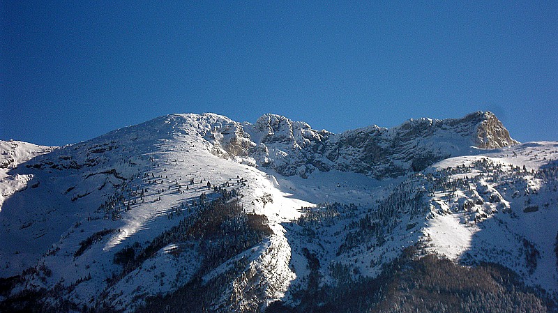 #6 Vue du bas : une belle journée. Vue du bas : une belle journée.