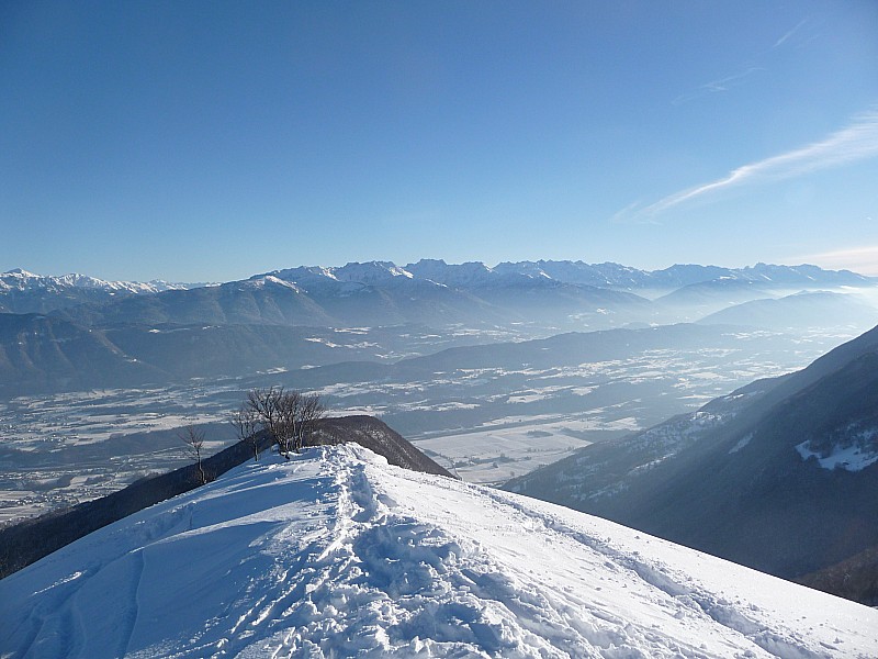 summit : au sommet vue sur la combe de Savoie
