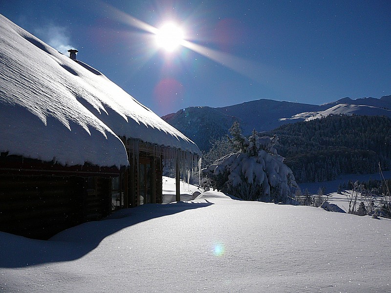 #1 chalet de montagne : juste pour apprécier les conditions: soleil, neige! chalet de montagne : juste pour apprécier les conditions: soleil, neige!