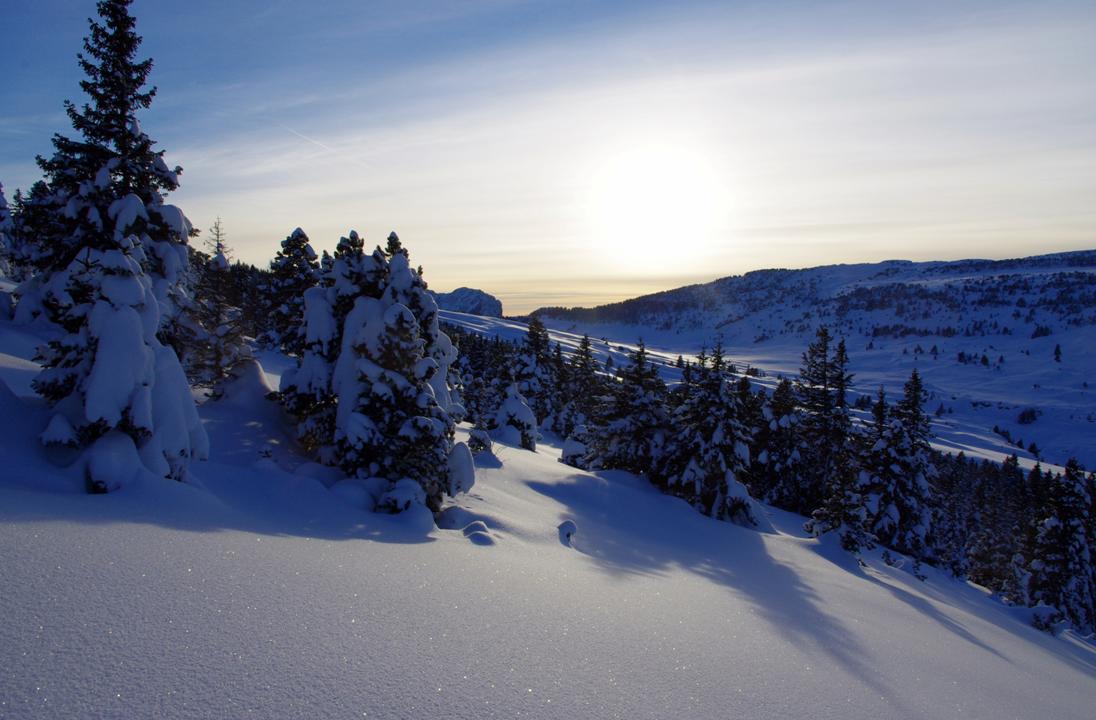 #4 L L'Alpe va se coucher : Soleil rasant de fin de journée. C'est l'hiver limpide.