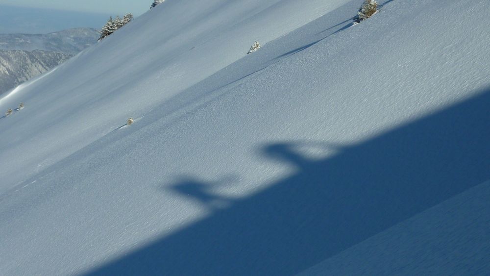 #3 Ombres : jamais vu aussi peu de travail du vent sur ce versant W des Lances Ombres : jamais vu aussi peu de travail du vent sur ce versant W des Lances