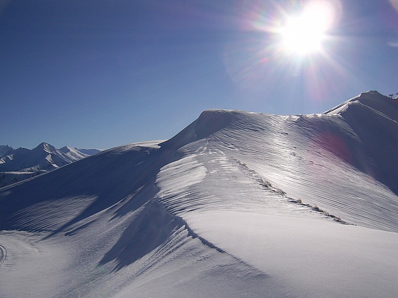#3 tête de bellard : on voit la neige qui brille . tête de bellard : on voit la neige qui brille .