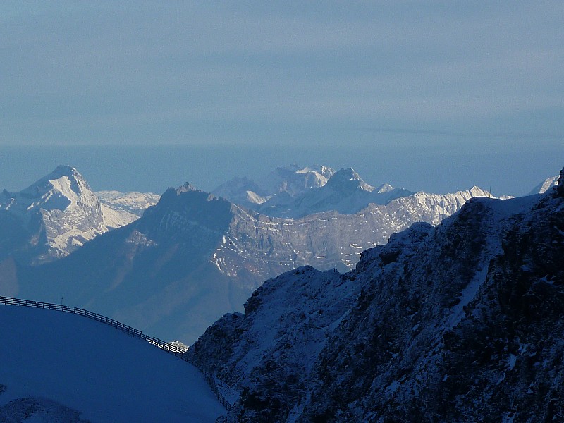 Les Bauges : Le soleil du matin donne beaucoup de relief au massif des Bauges