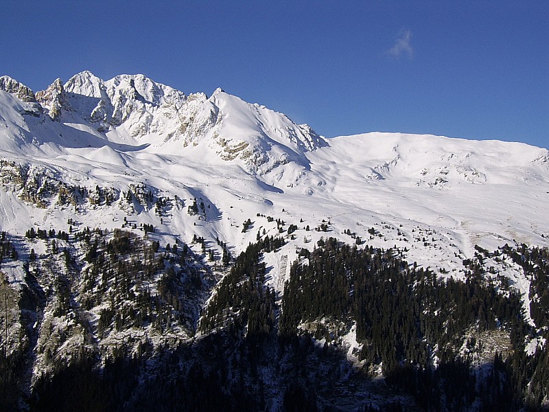 #2 pointe des sarrazins : manque de neige sur la partie basse pointe des sarrazins : manque de neige sur la partie basse