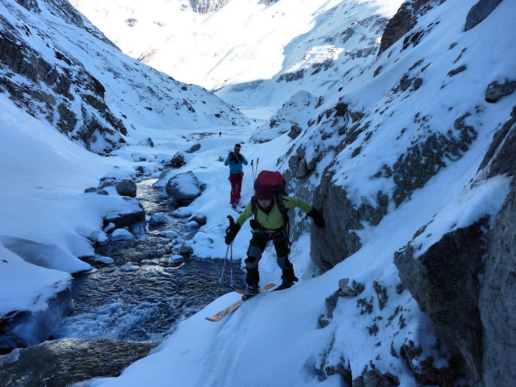 Isa dans la Gorge : Attention au bain de pieds !