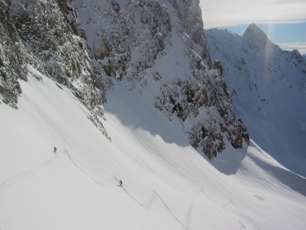 Entrée du glacier Courbe : Vers 2850, entrée du glacier courbe, il y a un peu plus de pente, gaffe !