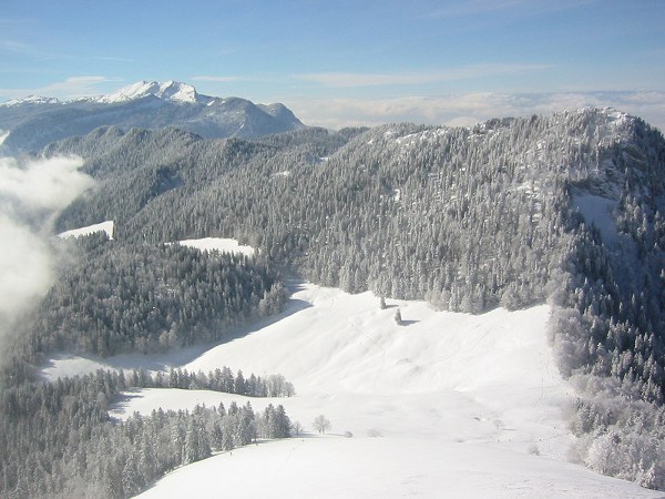 #3 Col de la Ruchère : Le col de la Ruchère et la Grande Sure depuis le couloir Ouest du petit Som. Col de la Ruchère : Le col de la Ruchère et la Grande Sure depuis le couloir Ouest du petit Som.