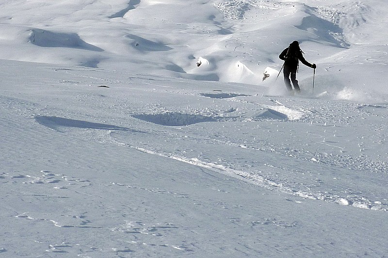 #12 pointe de la Mitraille : Le grand Vince dans une neige hummm.... pointe de la Mitraille : Le grand Vince dans une neige hummm....