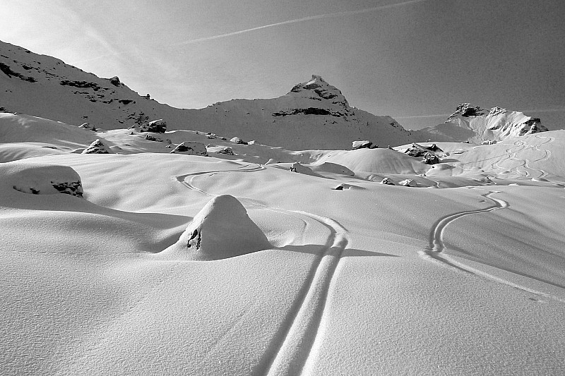 #3 pointe de la Mitraille : la descente depuis les Grandes platières sous la pointe de Platé pointe de la Mitraille : la descente depuis les Grandes platières sous la pointe de Platé