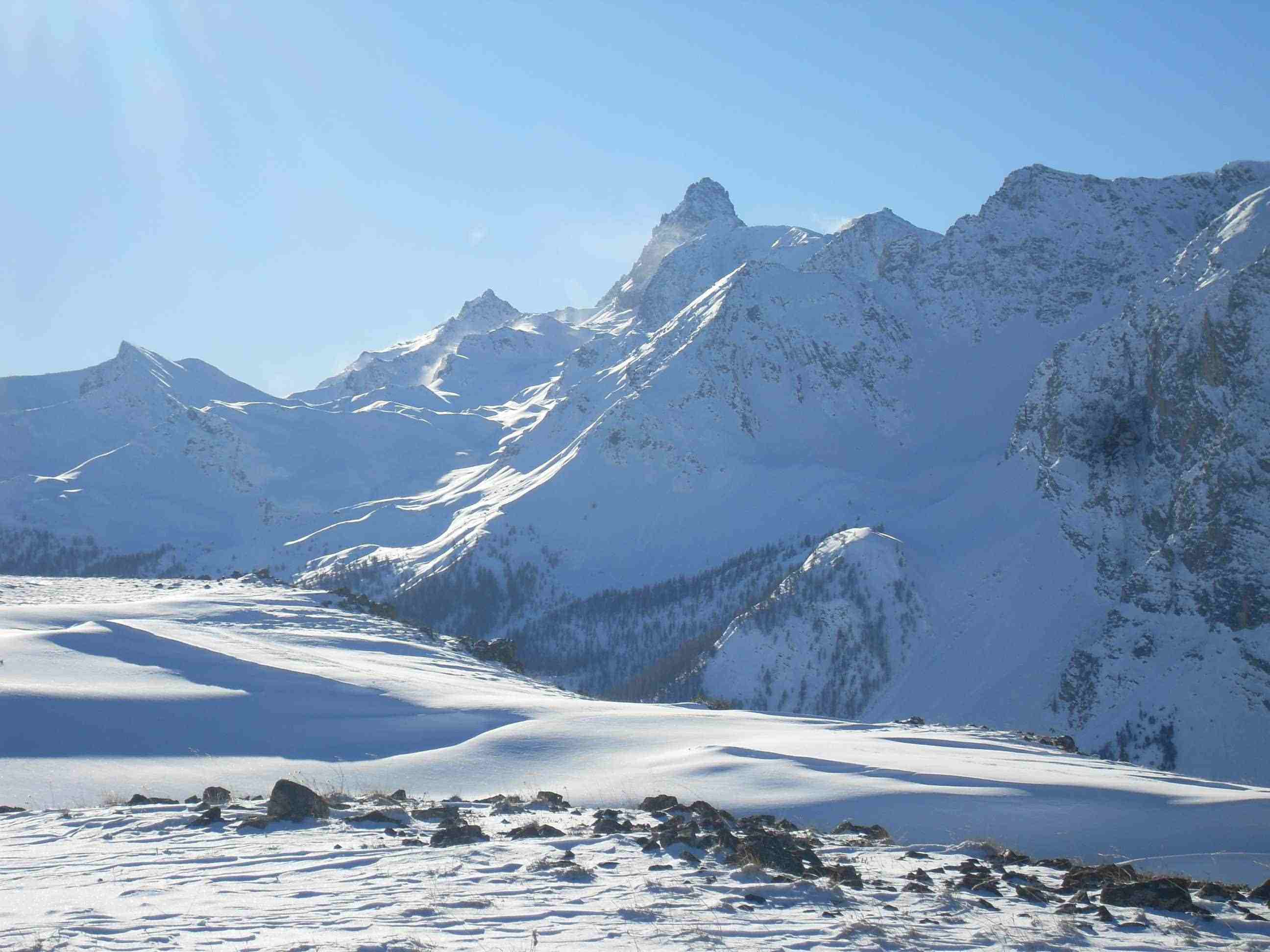 #5 Cime de Saurel : Roche Brune avec un peu de chasse neige Cime de Saurel : Roche Brune avec un peu de chasse neige