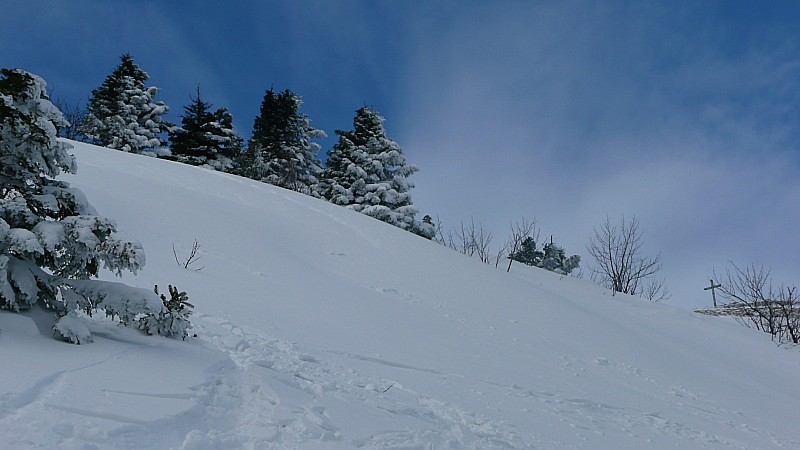 #9 Petite fenêtre ... : ... sur le Petit Som Petite fenêtre ... : ... sur le Petit Som