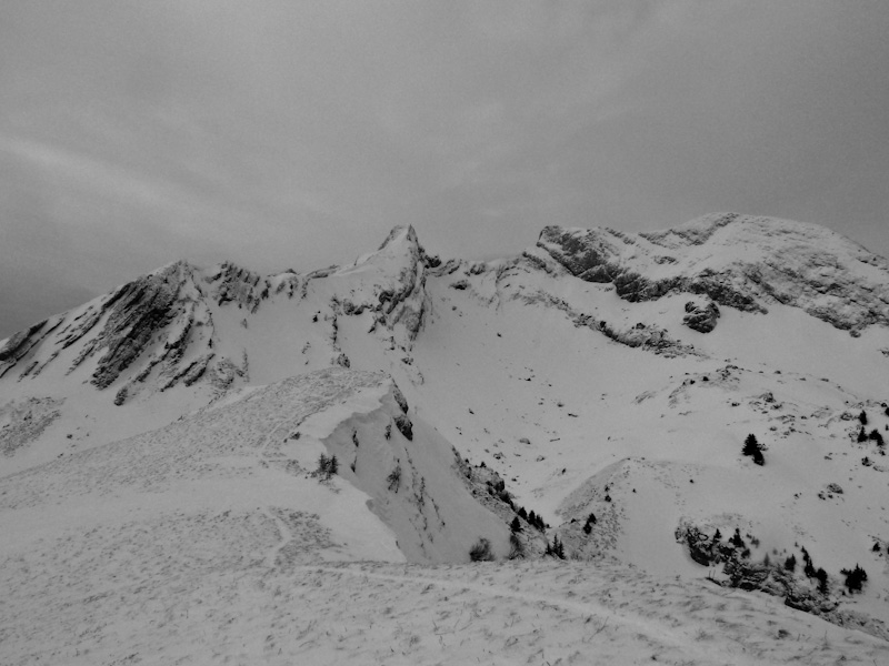 #2 Pte Ratti : Vue sur le versant NE du Roc d Pte Ratti : Vue sur le versant NE du Roc d'Enfer