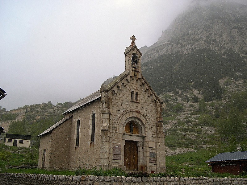 #2 l l'église de la Bérarde : c'est un temps à rester couché.