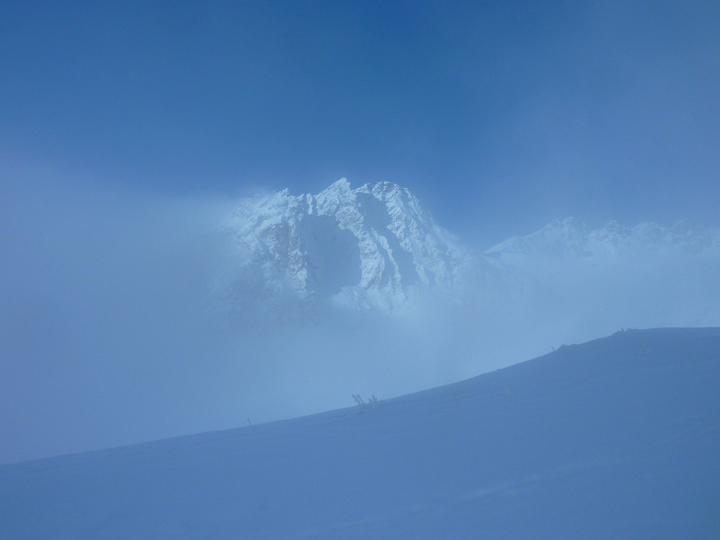 #4 Rocheboc émmerge : Sortie du brouillard vers 2100 m. Rocheboc émmerge : Sortie du brouillard vers 2100 m.