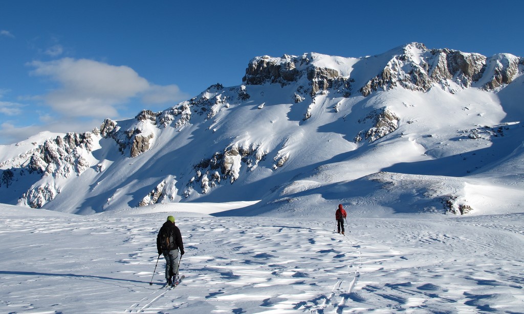 #15 Le Col de Néal : Le plat pays... Au fond, le Pic de Balart Le Col de Néal : Le plat pays... Au fond, le Pic de Balart