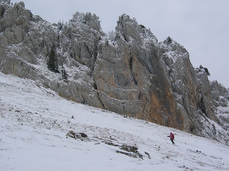 #2 Beaux rochers : En remontant le versant sud du col de Léchaud Beaux rochers : En remontant le versant sud du col de Léchaud