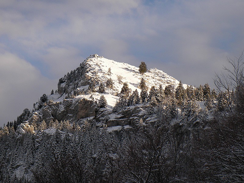 #2 Sans nom : Le sommet non nommé au dessus des chalets de Rossane Sans nom : Le sommet non nommé au dessus des chalets de Rossane