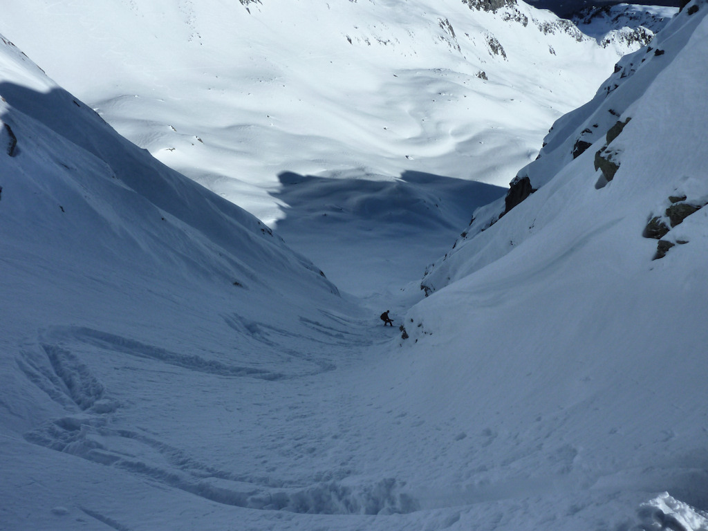 #2 Couloir NE : Un traceur pour la descente ... Couloir NE : Un traceur pour la descente ...
