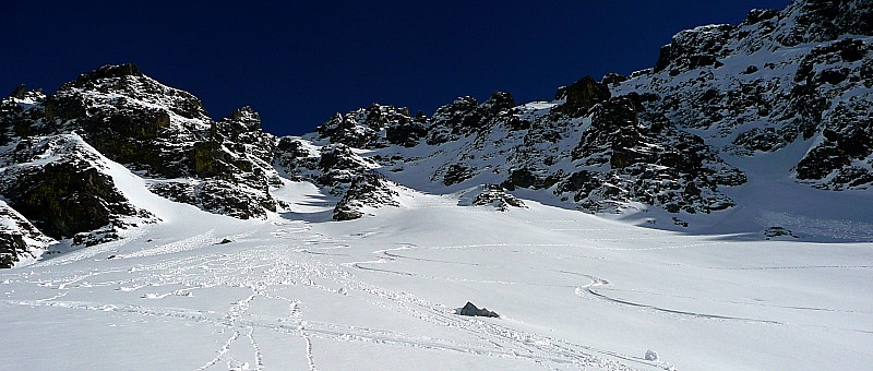 #10 De la bonne neige ... : ... sous le couloir W de la Dent du Pra De la bonne neige ... : ... sous le couloir W de la Dent du Pra
