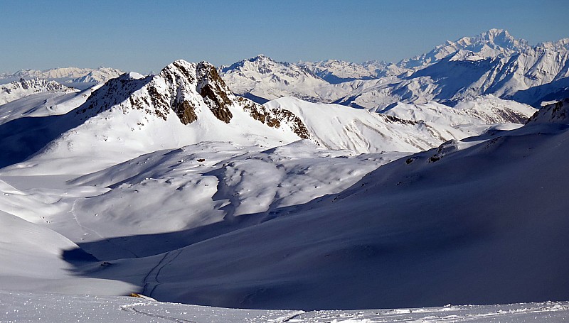 #4 Aiguille Rousse : Début de la descente depuis le sommet du télésiège du Rouet visible sur la gauche... vue prise avant le glacier Aiguille Rousse : Début de la descente depuis le sommet du télésiège du Rouet visible sur la gauche... vue prise avant le glacier