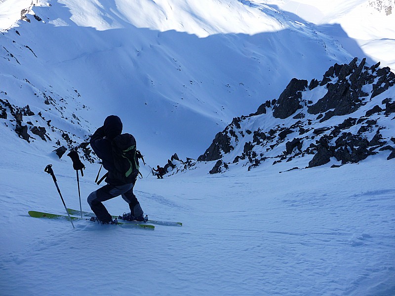 Dans le couloir N : Poudre tassée