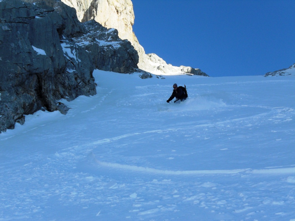 #10 Combe du Charvet : Haut du couloir rive droite de la Pite Miaz Combe du Charvet : Haut du couloir rive droite de la Pite Miaz