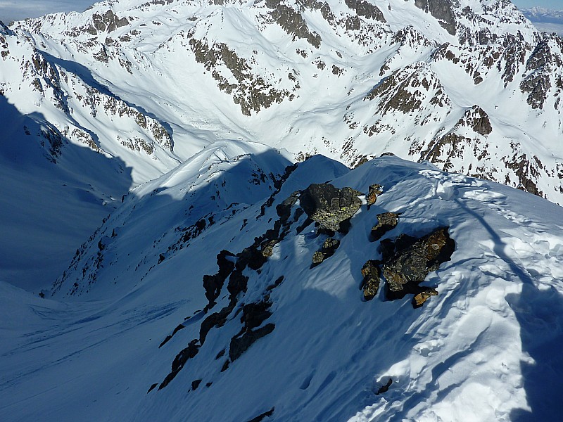 #7 Natey : On devine l Natey : On devine l'entrée du couloir a droite des traces