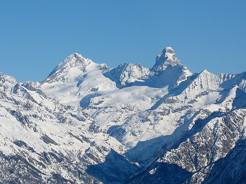 #5 Punta Chaligne : Dent d Punta Chaligne : Dent d'Hérens et Matterhorn au fond du Valpelline