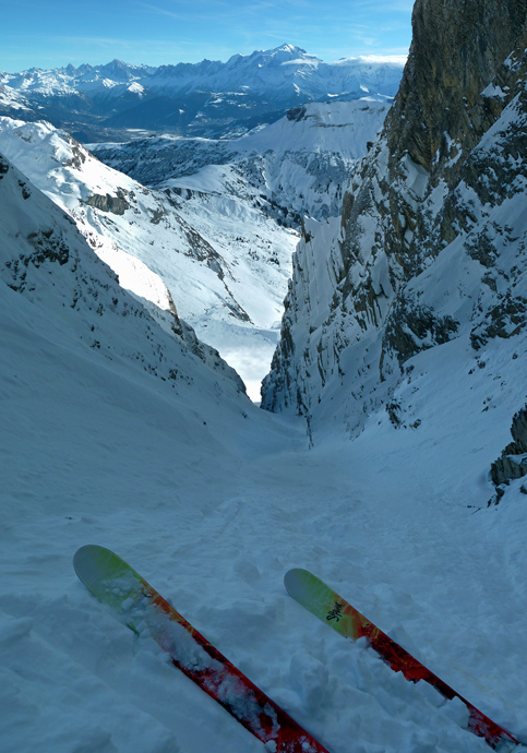 #3 Couloir du Chien : Le couloir, gavé !
les photos sont parfois trompeuses ;o) Couloir du Chien : Le couloir, gavé !
les photos sont parfois trompeuses ;o)